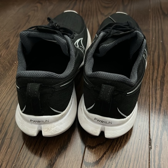 Saucony Kinvara 13 Women’s Running Shoes Black and White - Picture 3 of 4